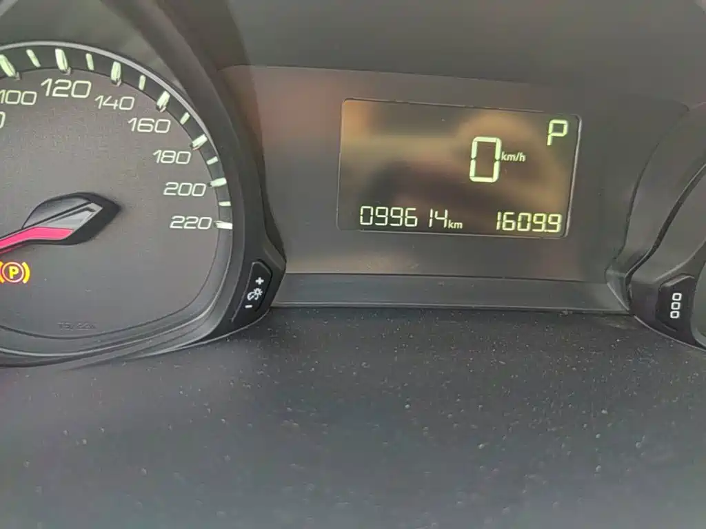 Peugeot 308 — миниатюра 12