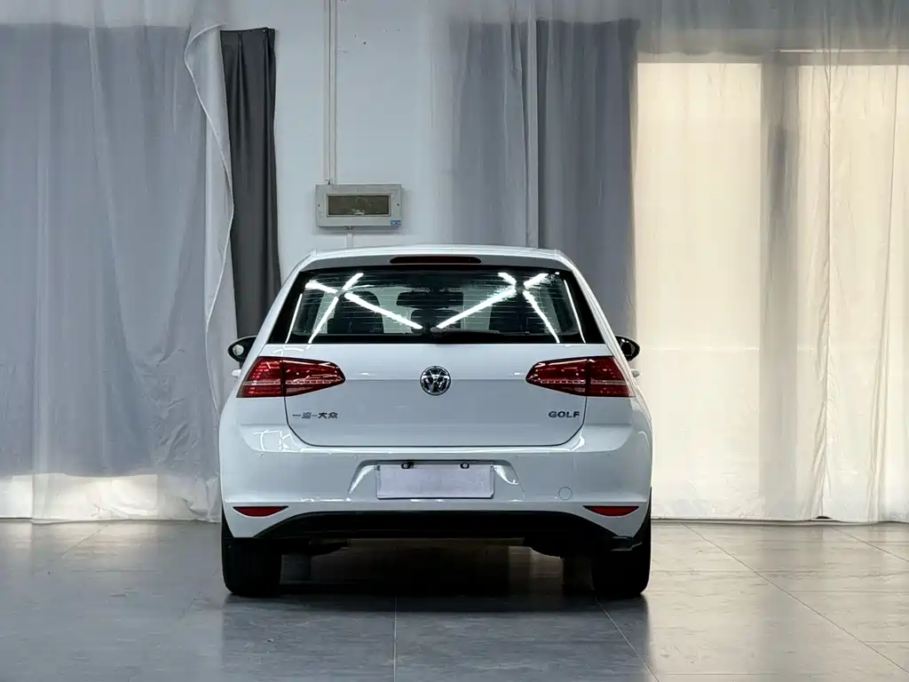 Volkswagen Golf 2016 1.6L AT Comfort