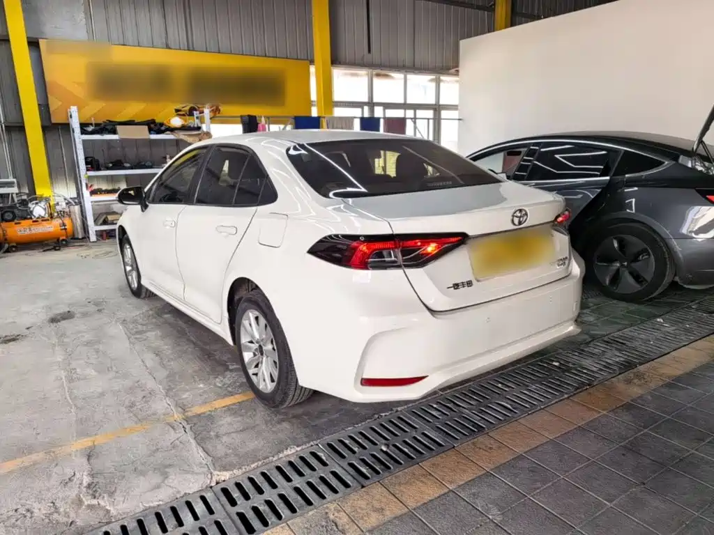 Toyota Corolla — миниатюра 5