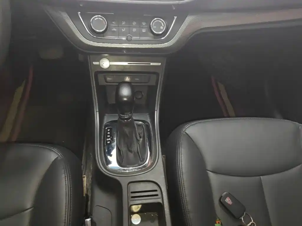 Roewe 360 — миниатюра 14