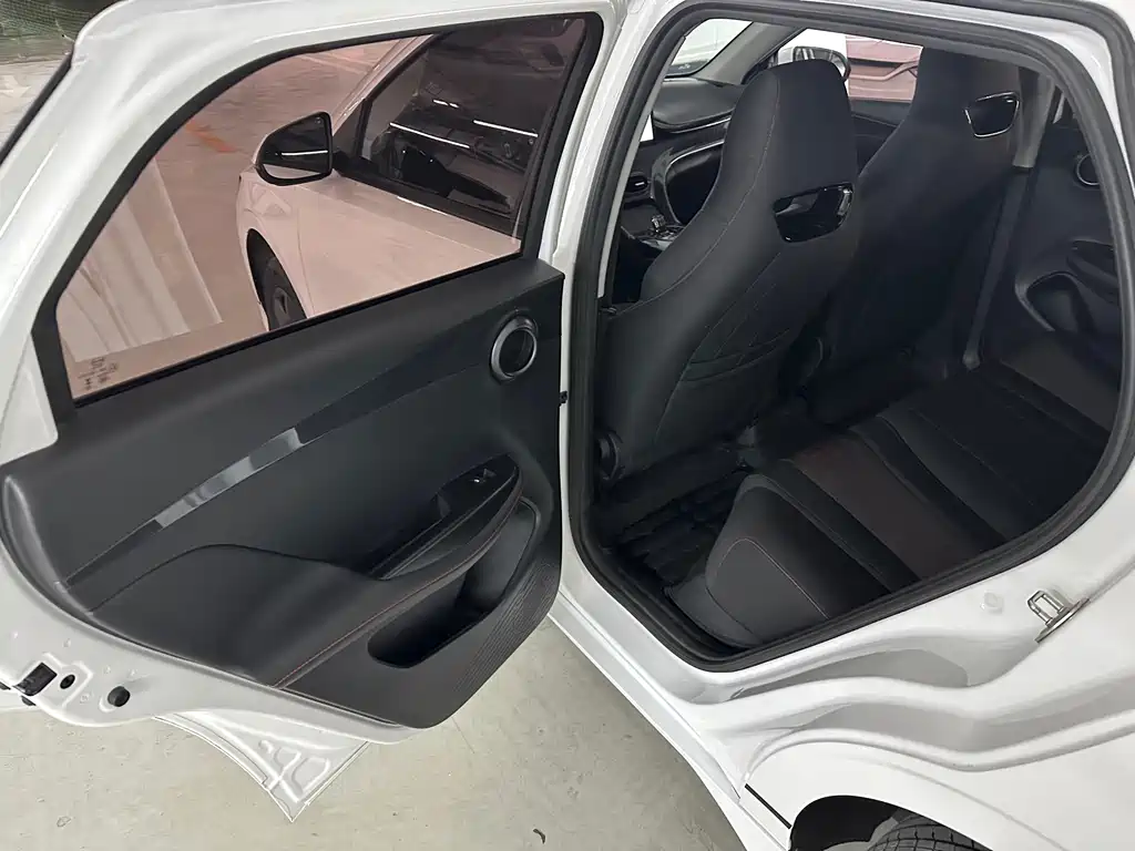 BYD e2 — миниатюра 16