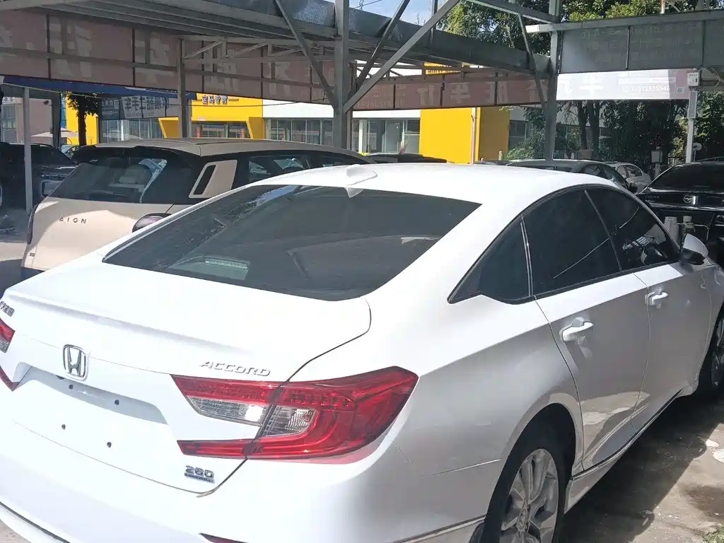 Honda Accord — миниатюра 10