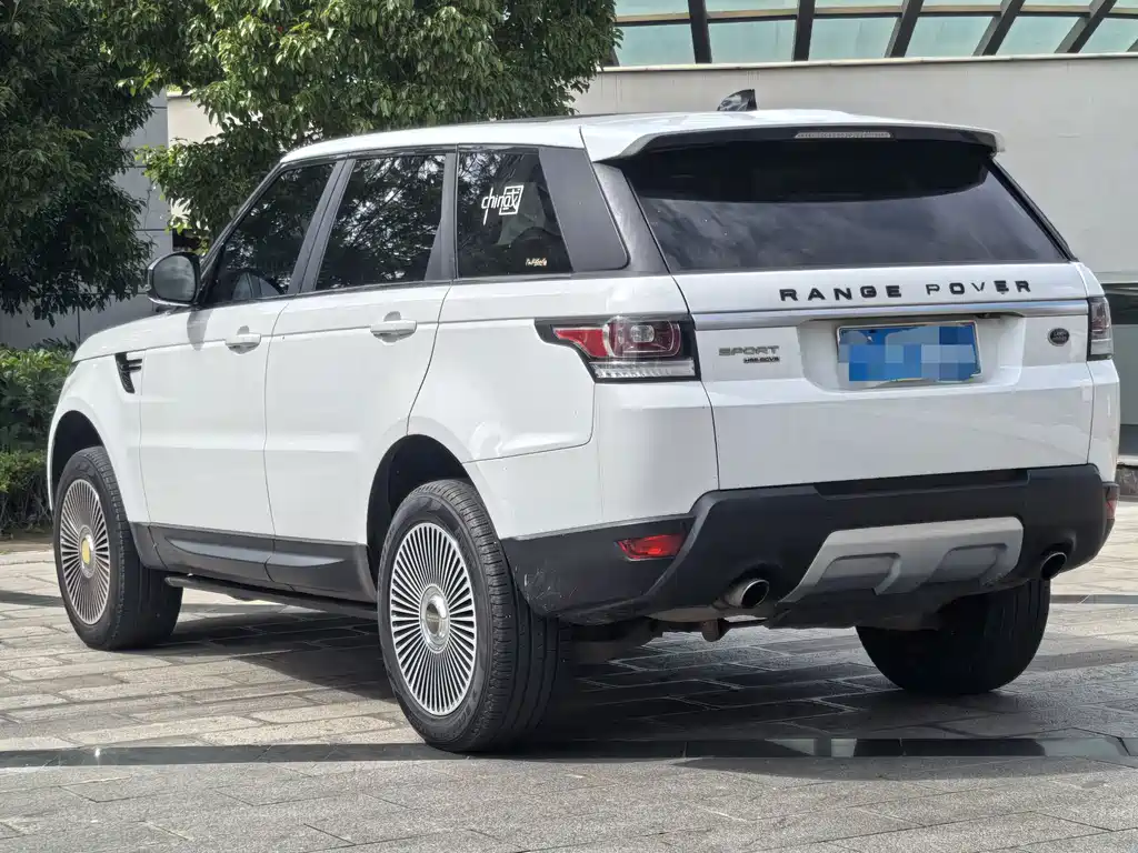 Land Rover Sport — миниатюра 7