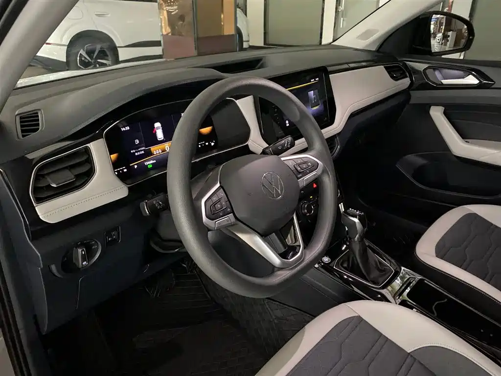 Volkswagen Tharu 2025 300TSI
