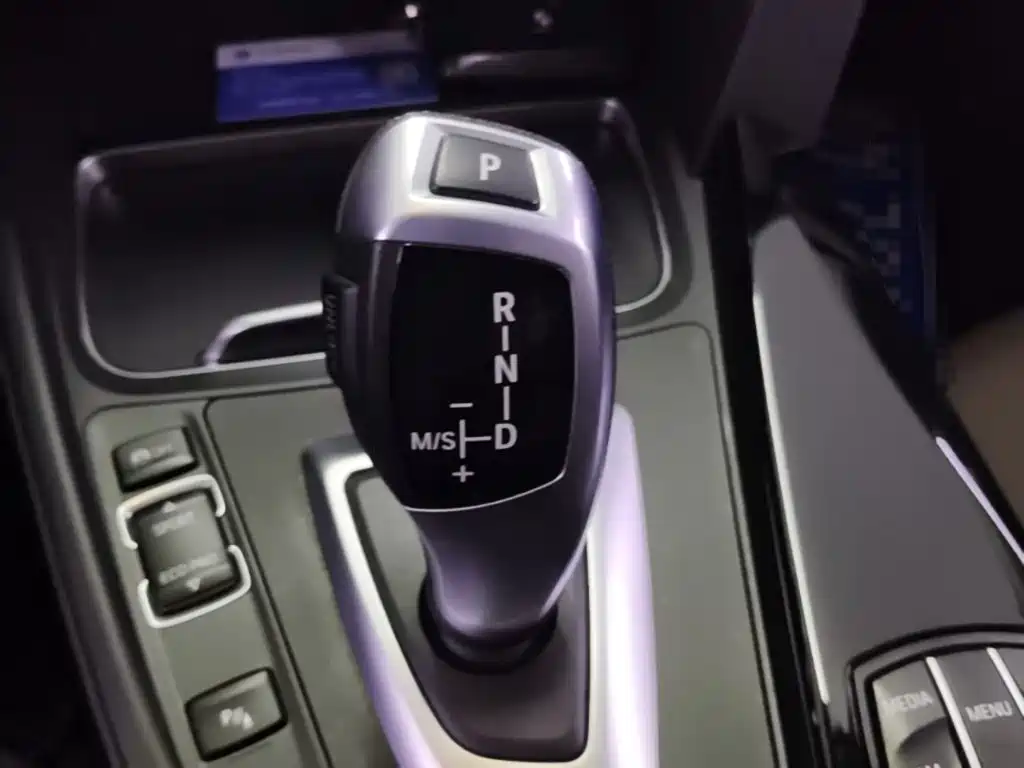 BMW 3 Series — миниатюра 14
