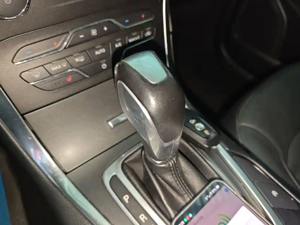 Ford Edge — миниатюра 14