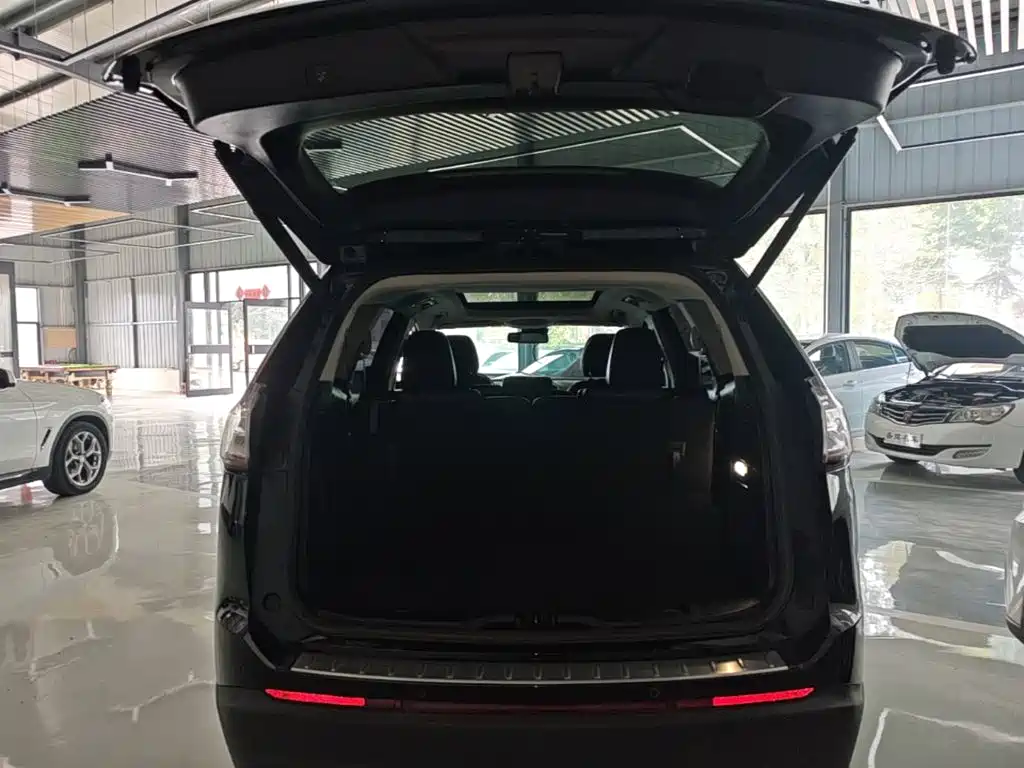 Ford Edge — миниатюра 19