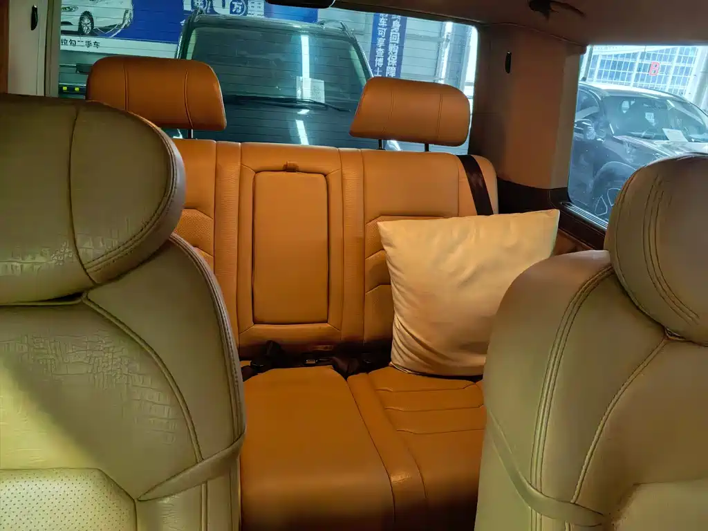 Volkswagen Caravelle — миниатюра 9