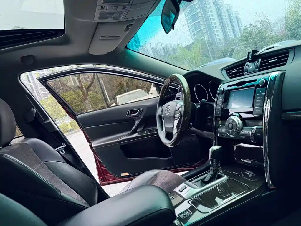 Toyota Reiz — миниатюра 13