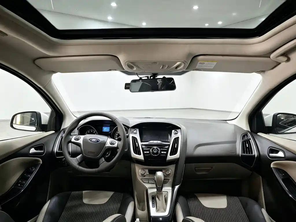 Ford Focus — миниатюра 8