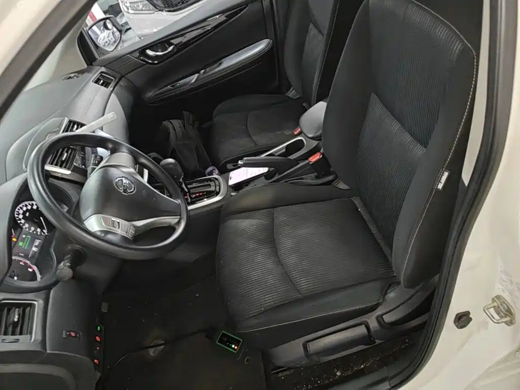 Nissan Tiida — миниатюра 15