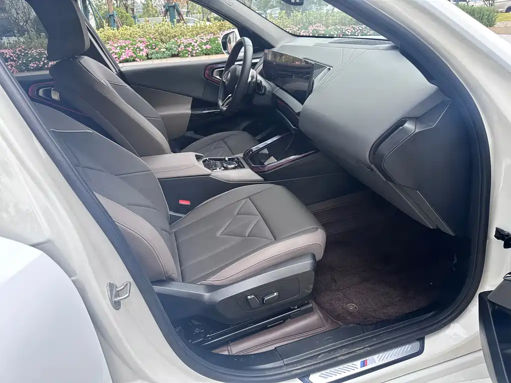 BMW X3 — миниатюра 9