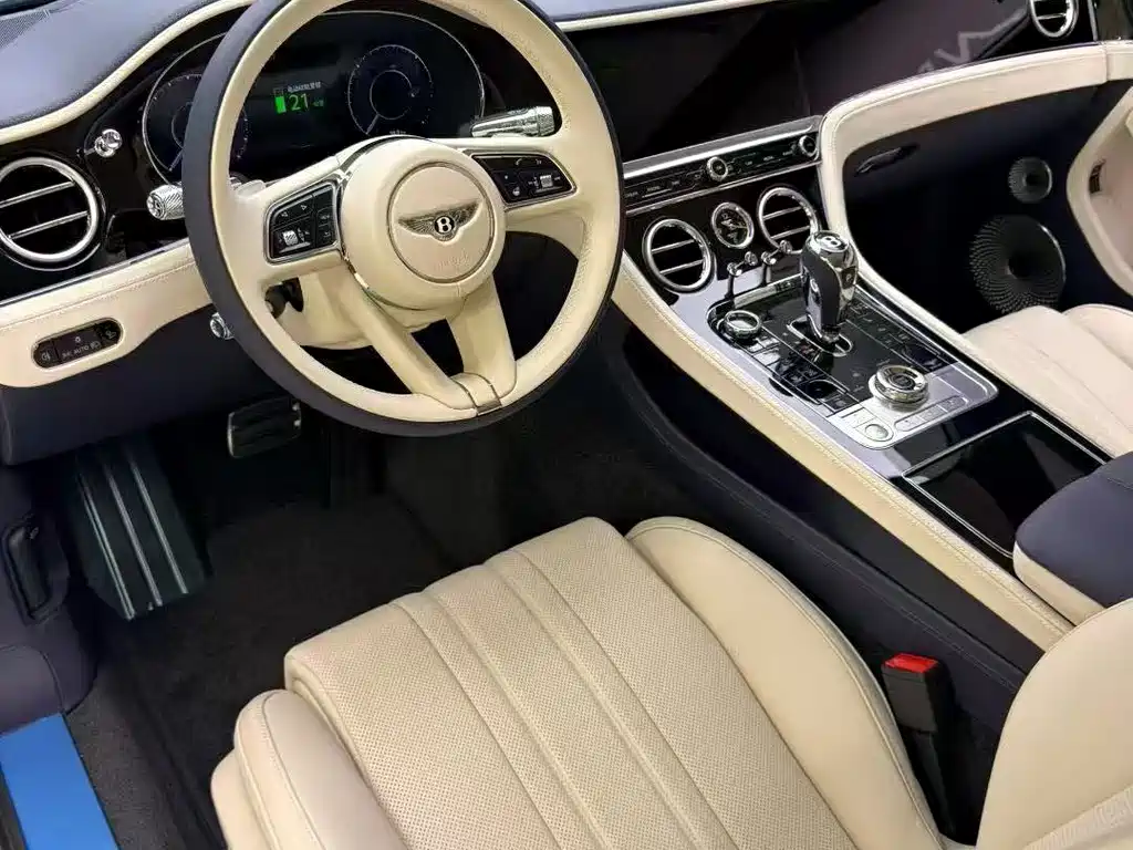 Bentley Continental PHEV 2026 GT