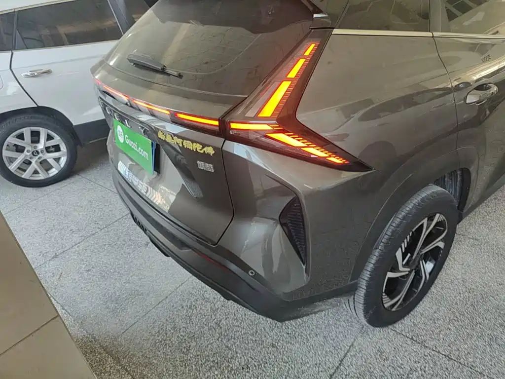 Geely Boyue — миниатюра 8