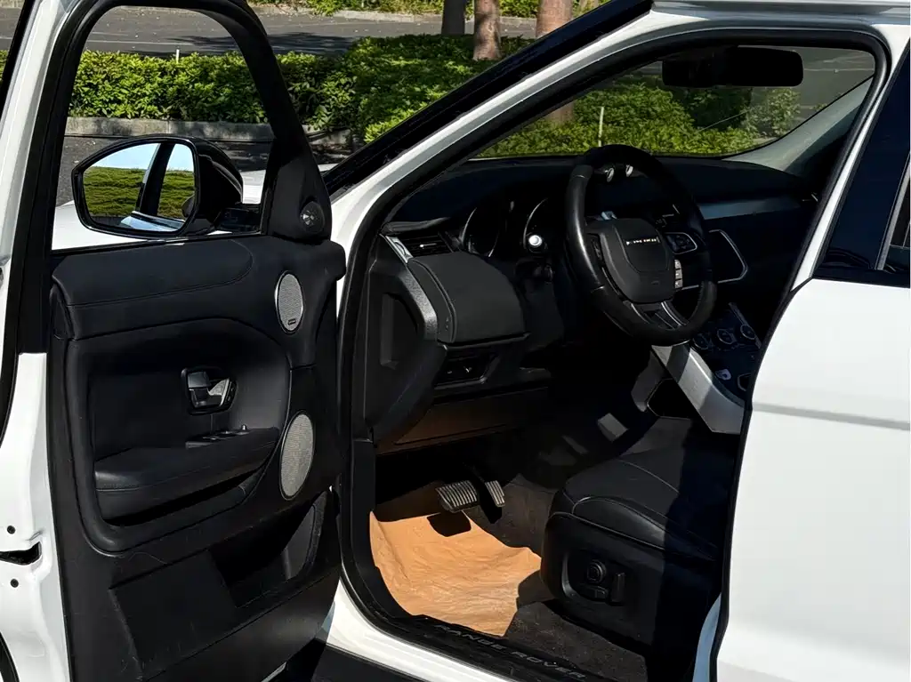 Land Rover Evoque — миниатюра 4