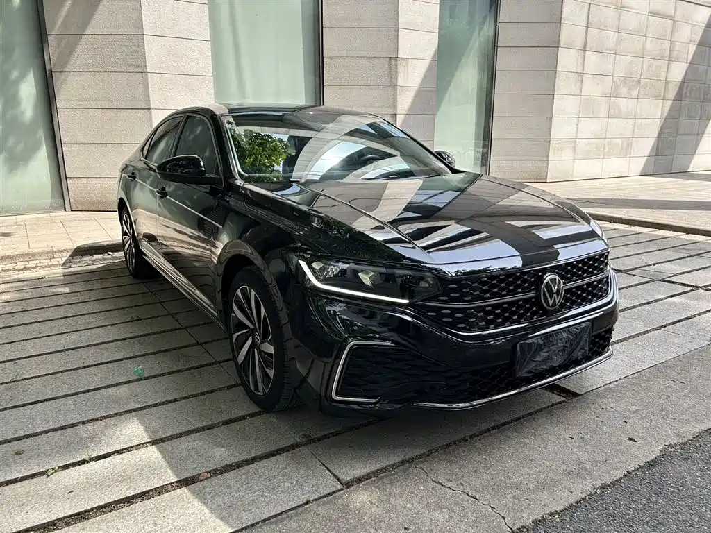 Volkswagen Passat 2022 330TSI Elite