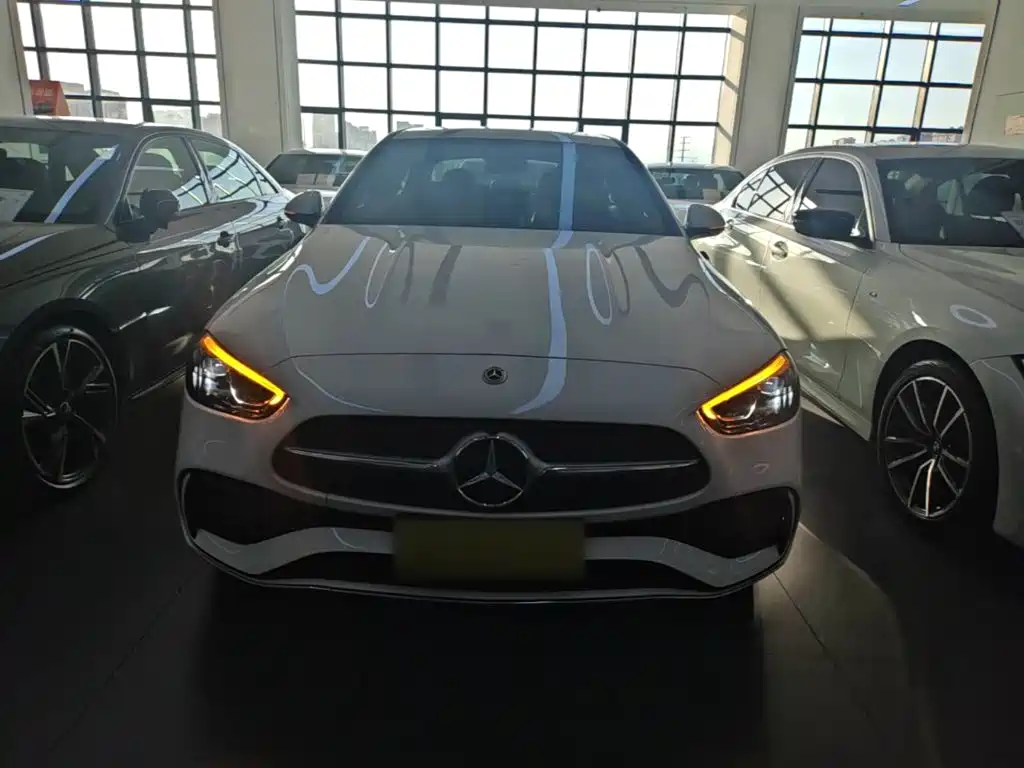Mercedes-Benz C-Class — миниатюра 3