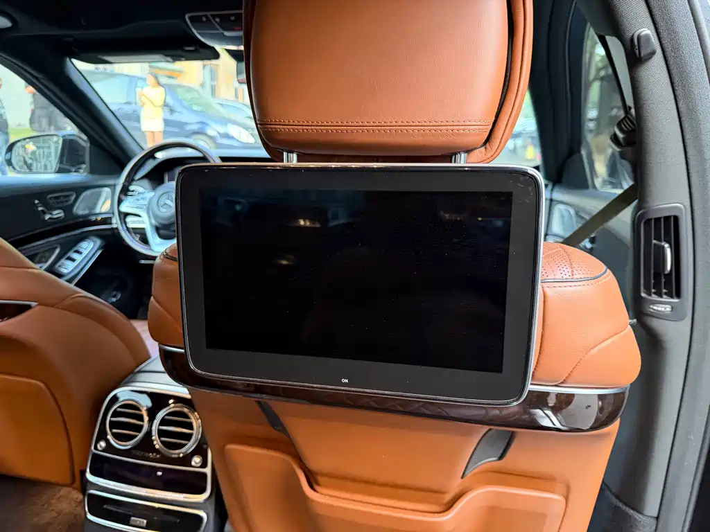 Mercedes-Benz S-Class — миниатюра 10