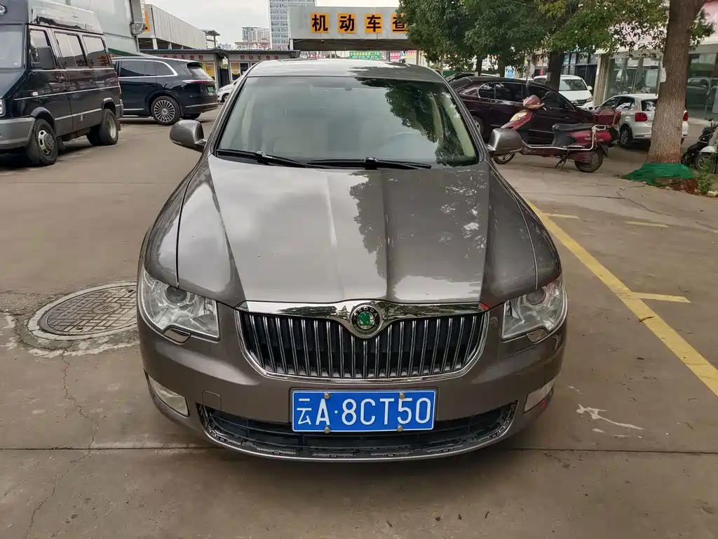 Skoda Superb — миниатюра 2