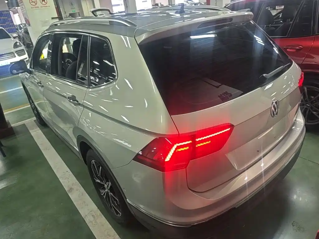 Volkswagen Tiguan L — миниатюра 5