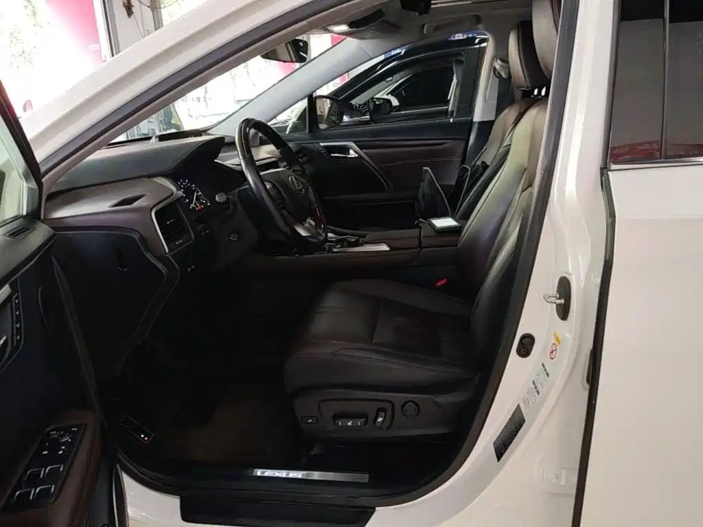 Lexus RX — миниатюра 15