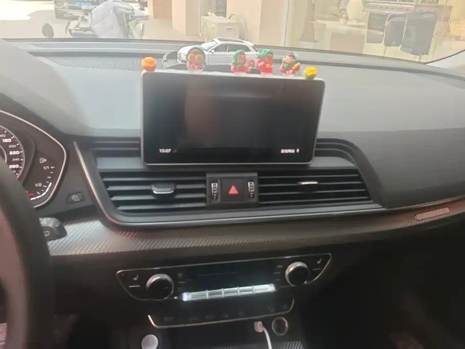 Audi Q5L — миниатюра 13