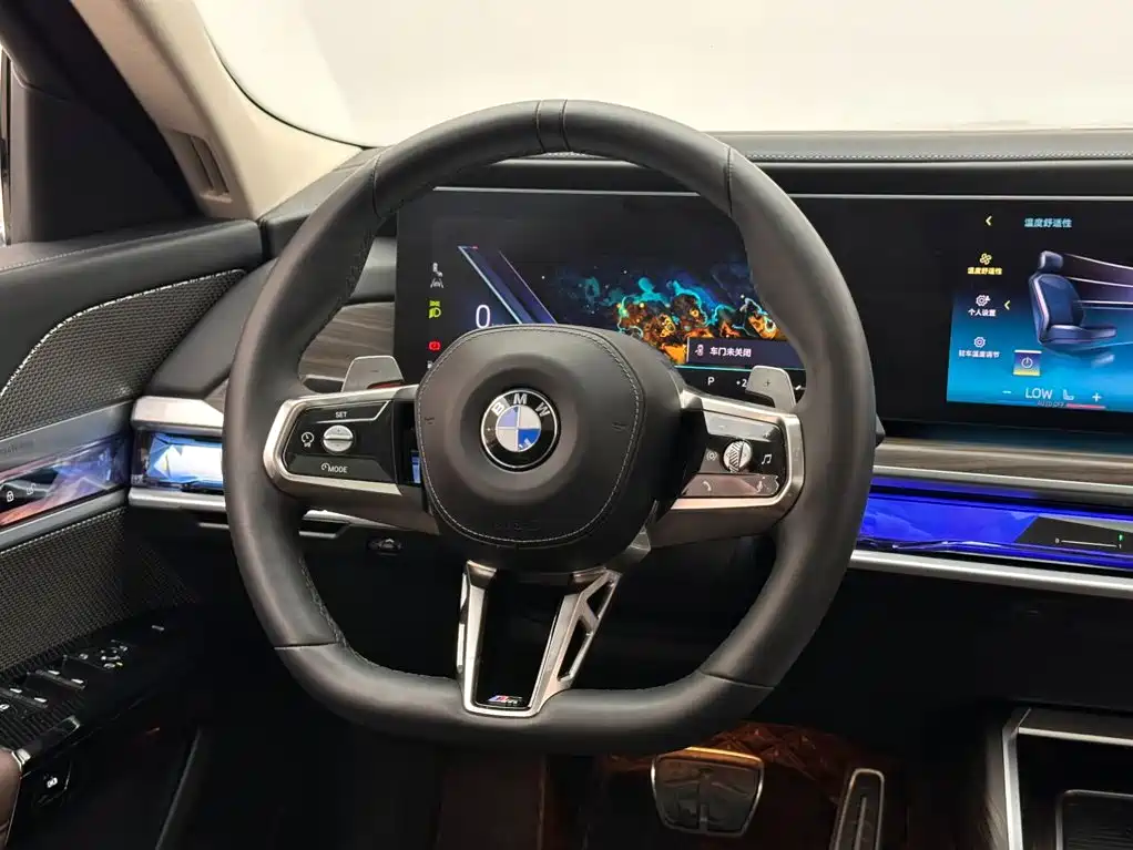BMW 7 Series — миниатюра 12