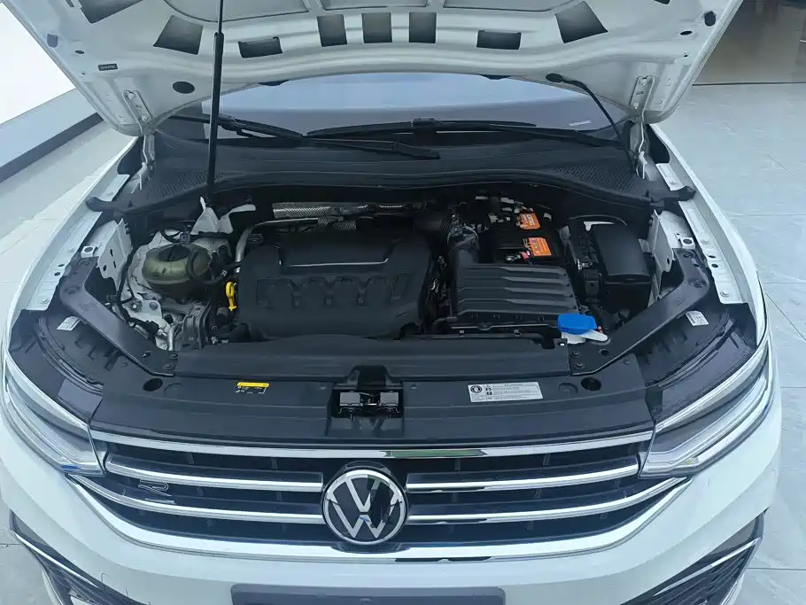 Volkswagen Tiguan L — миниатюра 10