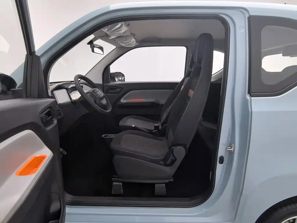 Wuling MINIEV — миниатюра 10