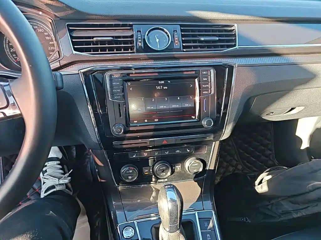 Volkswagen Passat — миниатюра 13