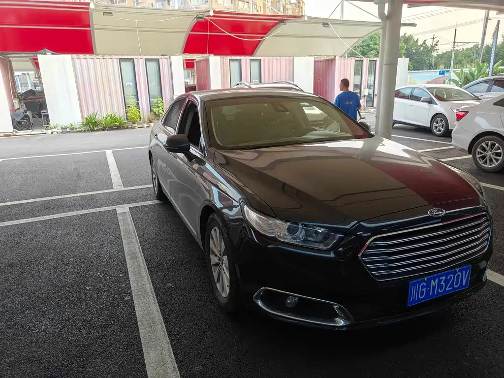 Ford Taurus — миниатюра 3