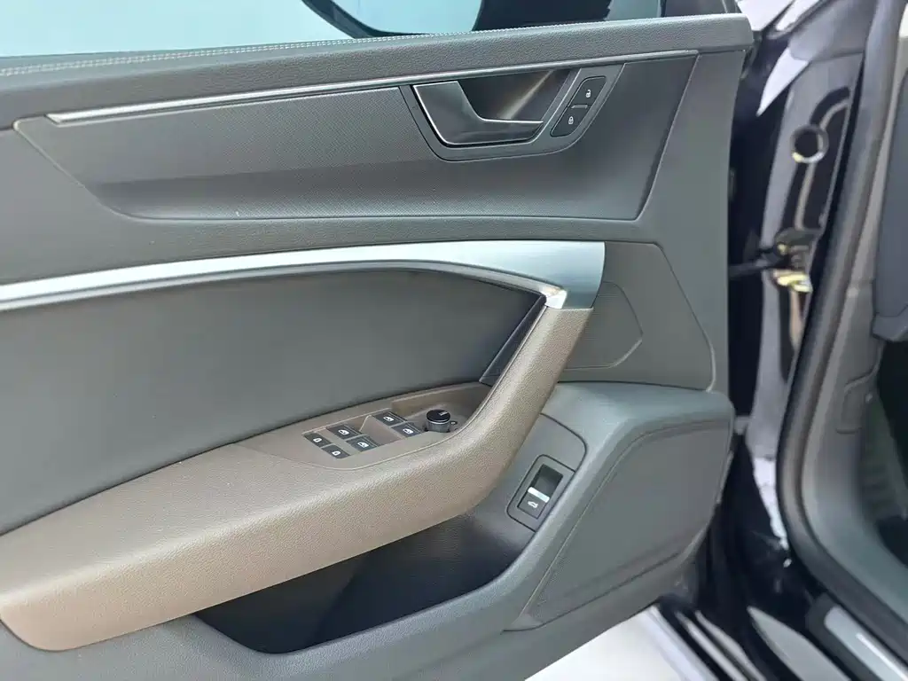 Audi A7L — миниатюра 8