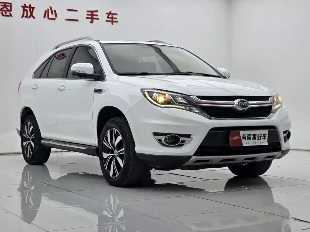 BYD S7