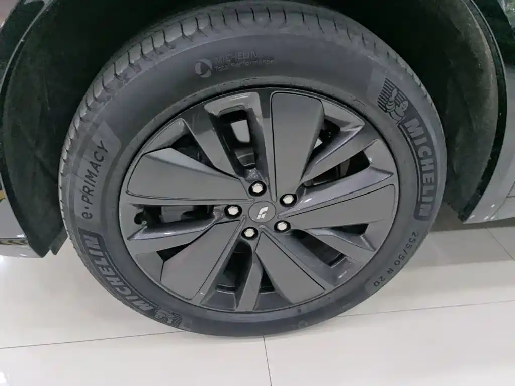 Li Auto Li L8 — миниатюра 23