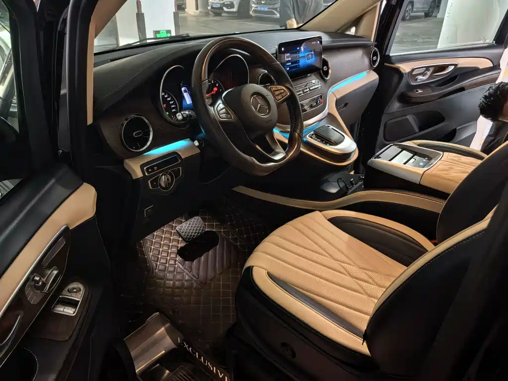 Mercedes-Benz V-Class — миниатюра 12