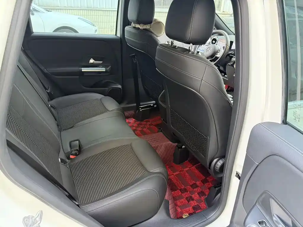 Mercedes-Benz B-Class — миниатюра 7