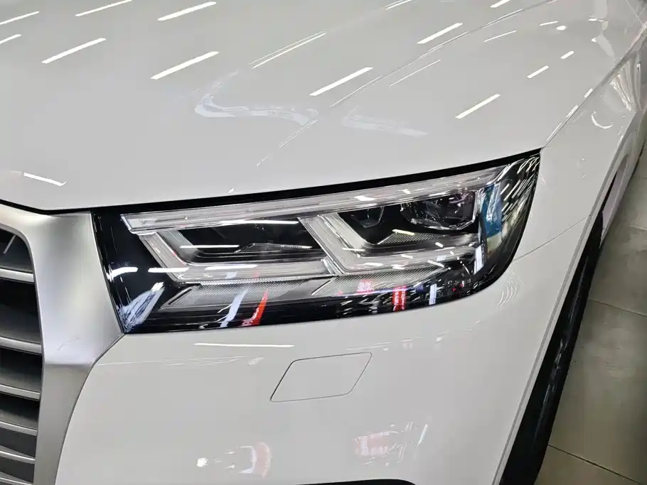 Audi Q5L — миниатюра 5