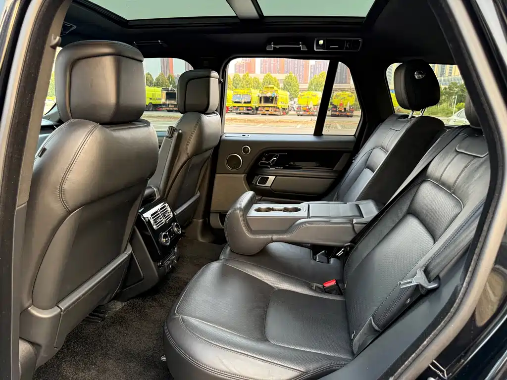 Land Rover Range Rover — миниатюра 12