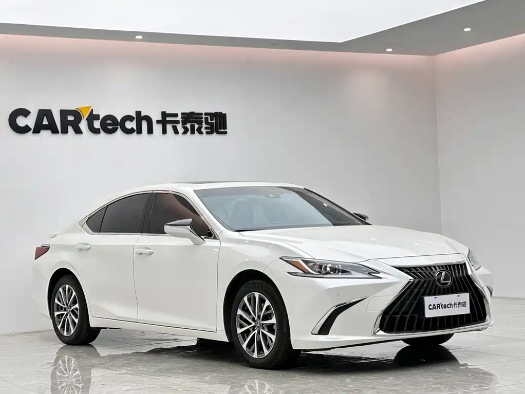 Lexus ES — миниатюра 6