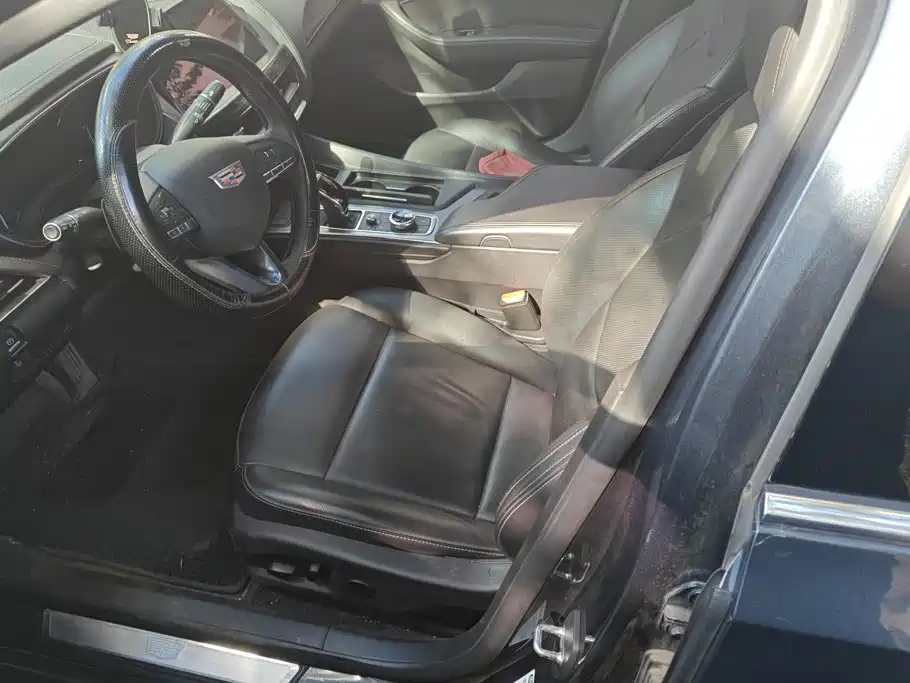 Cadillac CT5 — миниатюра 9