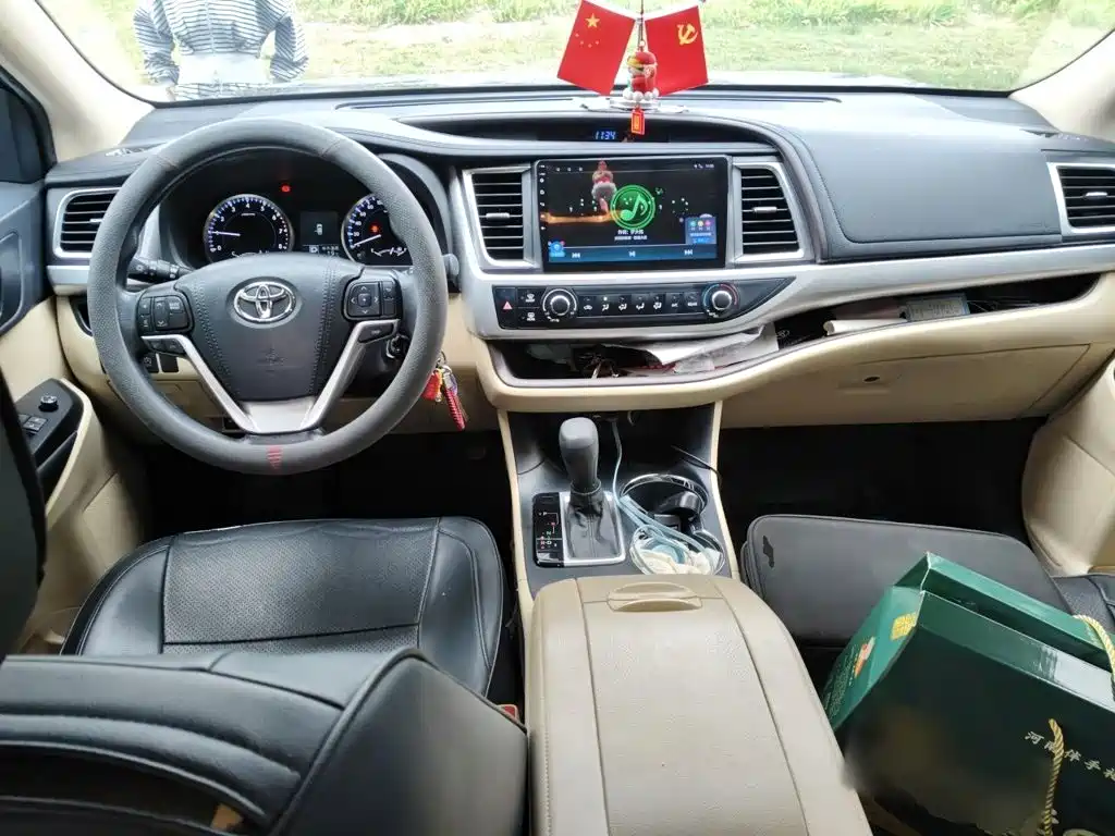 Toyota Highlander — миниатюра 10