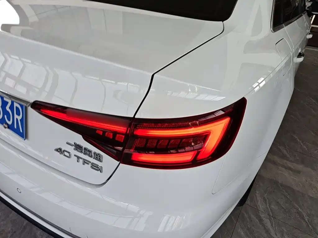 Audi A4L — миниатюра 8
