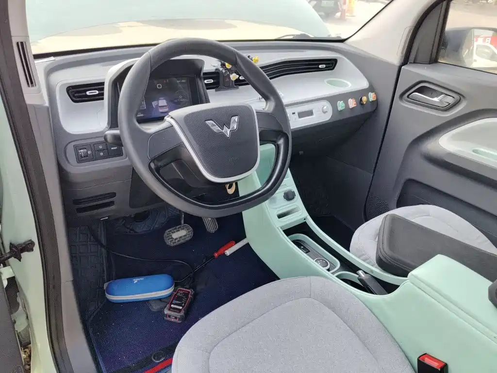 Wuling MINIEV — миниатюра 3