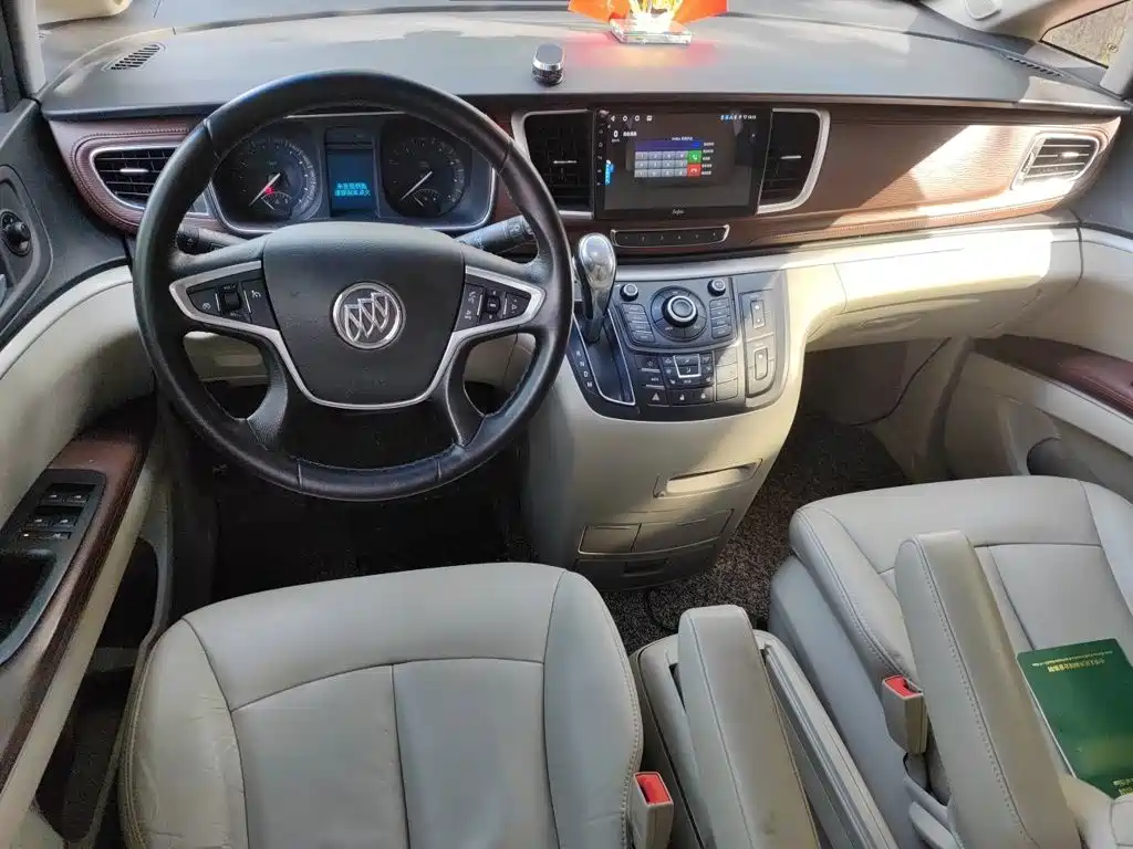 Buick GL8 — миниатюра 5