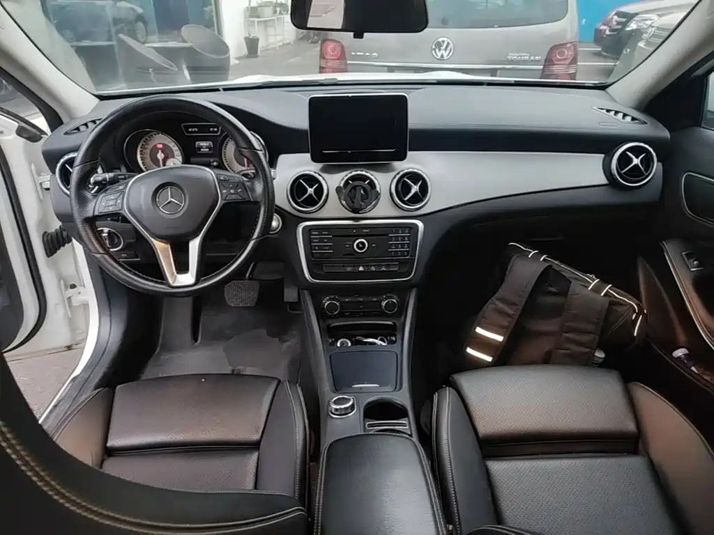 Mercedes-Benz GLA — миниатюра 10