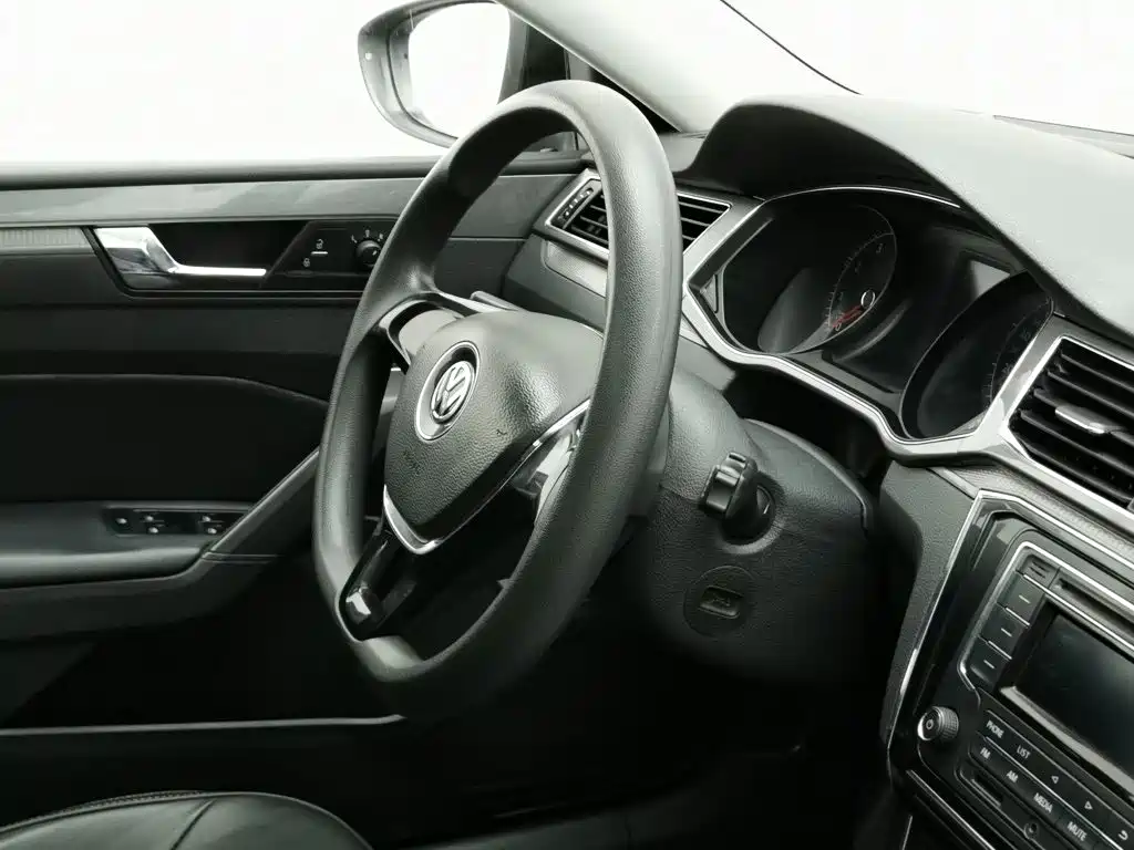Volkswagen Passat — миниатюра 24