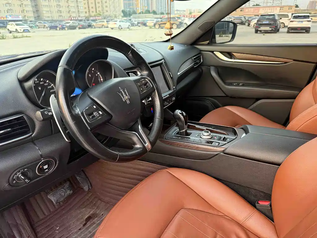 Maserati Levante — миниатюра 5