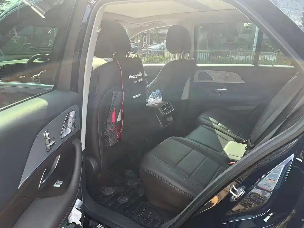 Mercedes-Benz GLE (Import) — миниатюра 9