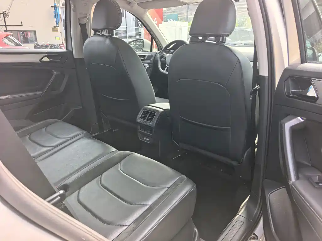 Volkswagen Tiguan L — миниатюра 20