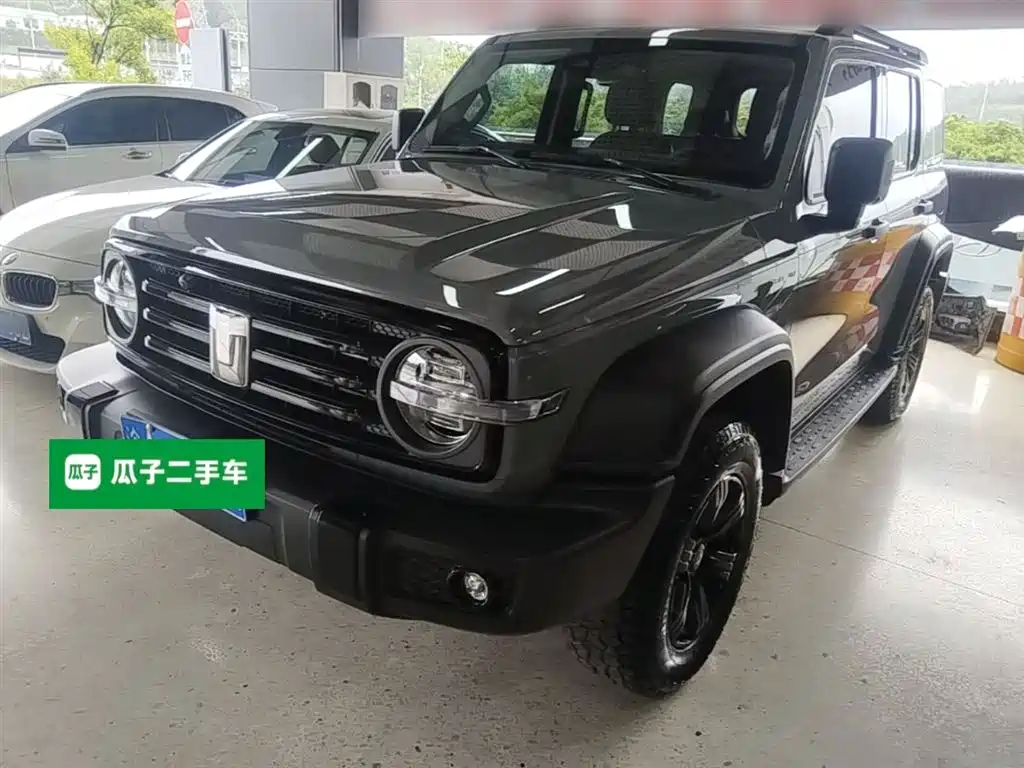 Tank Tank 300 2023